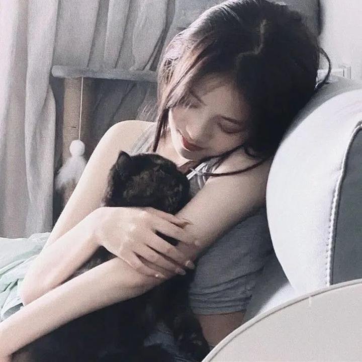 昂希朗格瓦：电光魅影海报